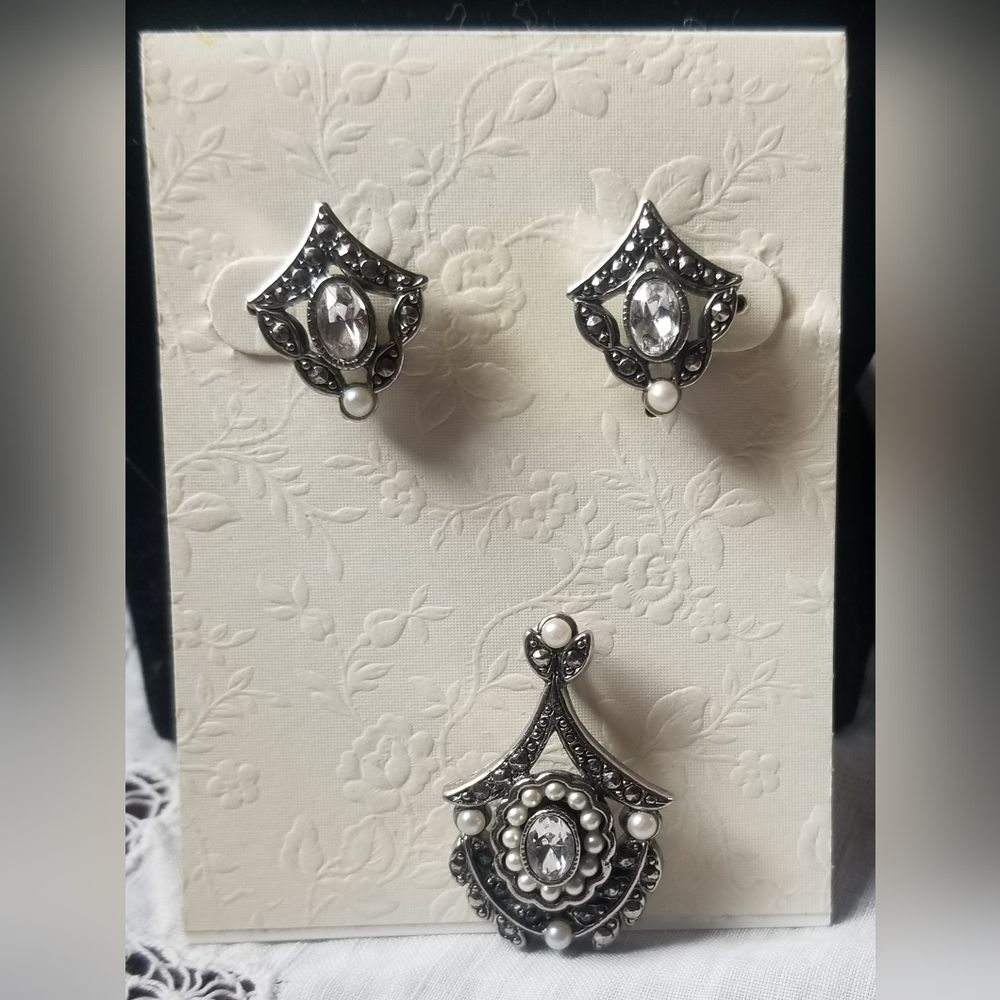 Vintage Avon Marcasite, Austrian Crystals & Pearl Pendant & Earrings